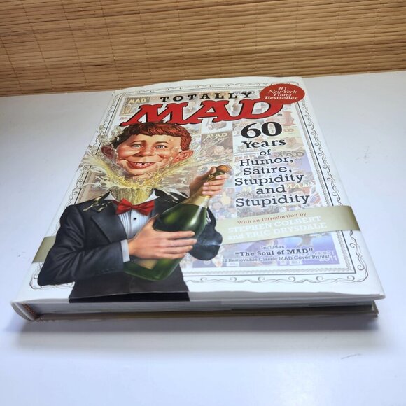 Totally MAD Magazine 60 Years of Humor 2012 HC with 12 Classic MAD Cover Prints - Picture 14 of 16